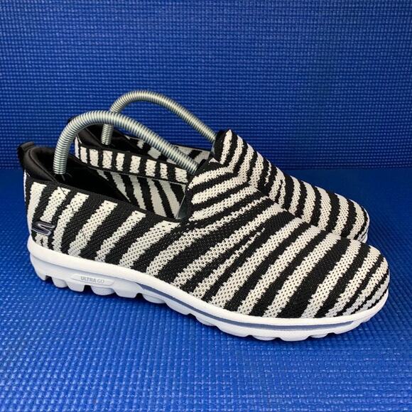 🔴 SKECHERS GOGA MAT STRETCH FIT Women`s Size 9 Black White Comfort Shoes 124176 - Picture 3 of 8